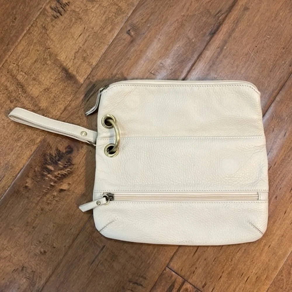 Bo Bo Bags California Cream Leather Fold Over Zipper Wristlet